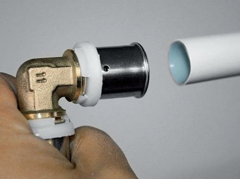 Монтаж металлопластиковых труб Монтаж металлопластиковых труб